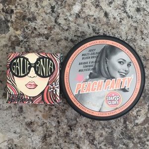 ✨Benefit and soap&glory blush bundle!✨